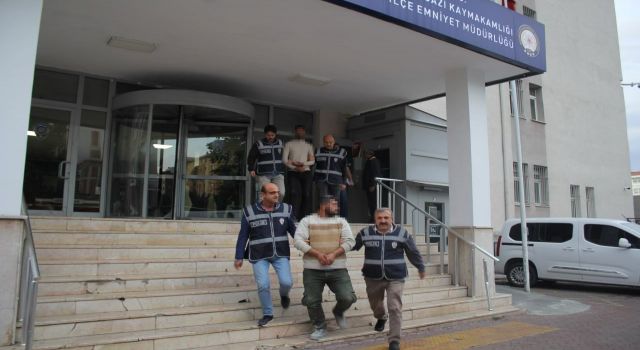 Aranan şahıslara operasyon : 21 gözaltı