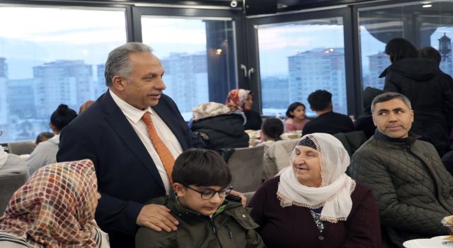 Talas’ta depremzedeler ile birlikte iftar 