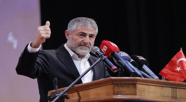 Bakan Nebati, “Sokaktaki bir kişi bile çıkıp Türkiye Cumhuriyeti’nin bekasını, Avrupa’ya vizesiz girmek için asla peşkeş çekmez”