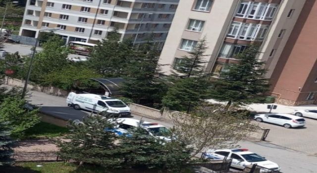 Genç kadın yaşamına son verdi