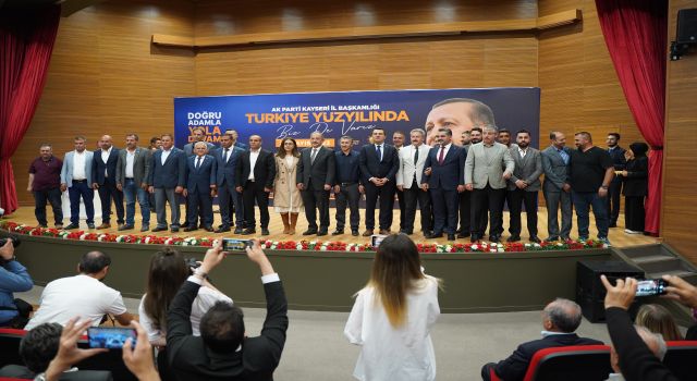 Cumhurbaşkanı Erdoğan’ı Destekleyen 125 Kişi Partilerinden İstifa Ederek AK Parti’ye Katıldı