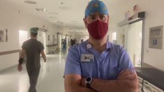 Türkiye’de İlk Kez Canlı Yayında Hastanın Böbrek Taşı Kırıldı