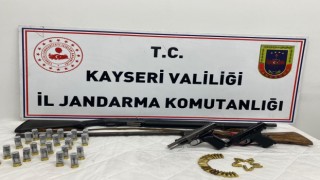 Jandarma ekipleri çok sayıda tüfek ve tabanca ele geçirildi