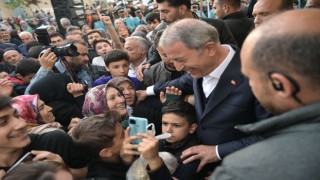Bakan Akar, “Büyük ve güçlü Türkiye için gece gündüz çalışıyoruz”