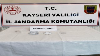 Yahyalı'da İç çamaşırında uyuşturucu madde ile yakalandı 